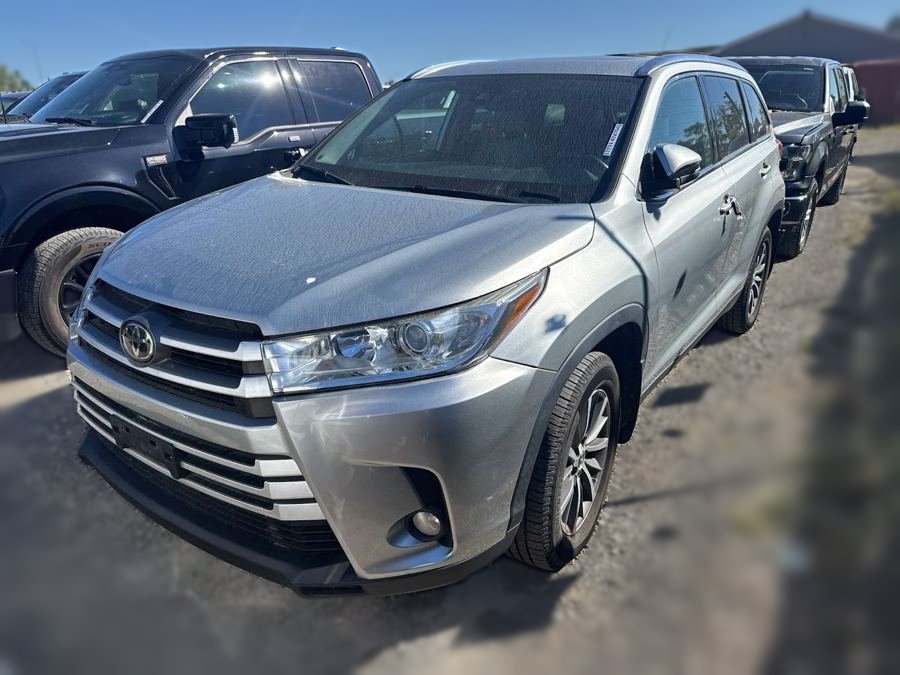 2019 Toyota Highlander XLE - incoming